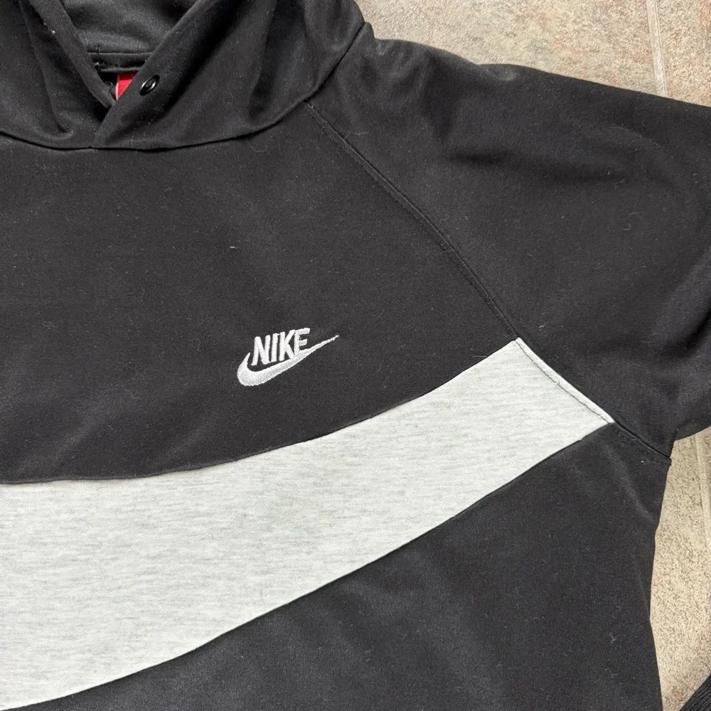Nike pull over